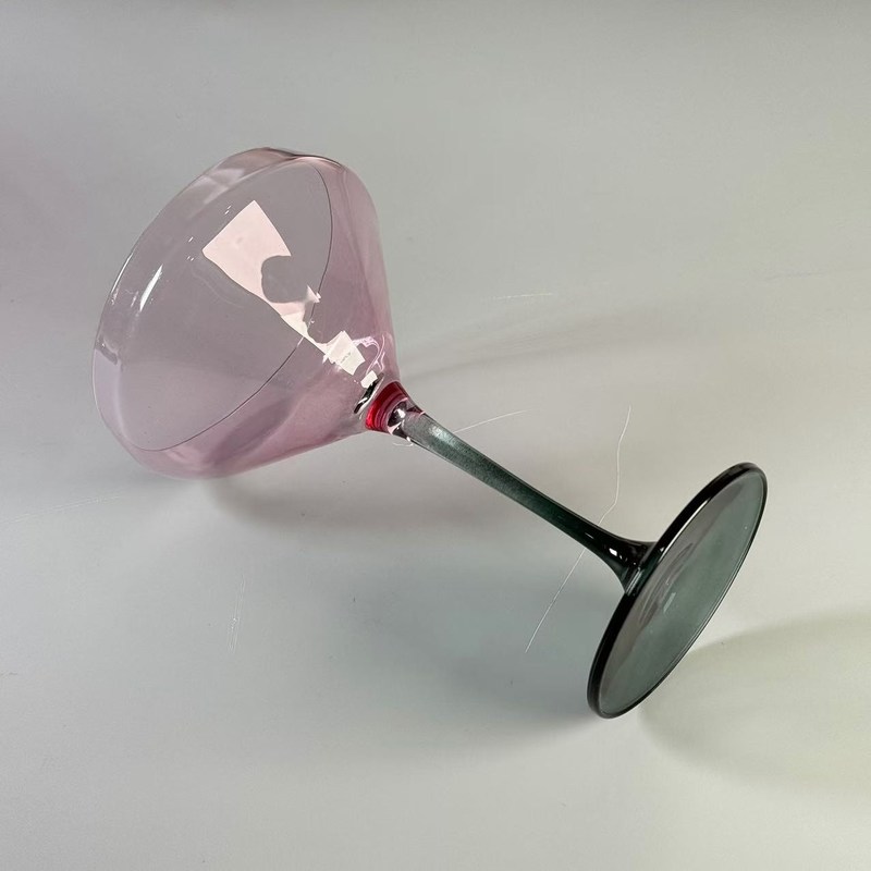 kualitas Hand-blow Color Gradient Wine Glass Set High Quality Crystal Wine Glass For Gift For Weeding pabrik