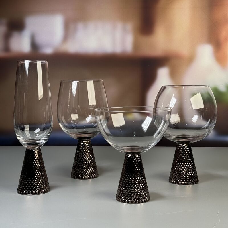 kualitas Modern Art Unik Silver Electroplated Diamond Base Wine Glass Set Dibuat Untuk Pengalaman Makan Mewah Di Restoran Bar Dan Acara pabrik