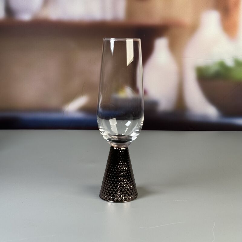 kualitas Electroplate Diamond Base Wine Glass Set pabrik