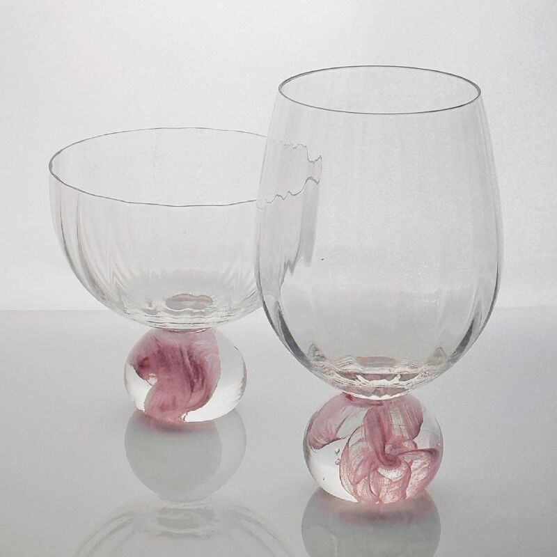 kualitas High Clarity Pink Cloud Crystal Wine Glass Set Designed for in Restaurants Bars and Wine Tasting Events Offering Superior Presentation pabrik