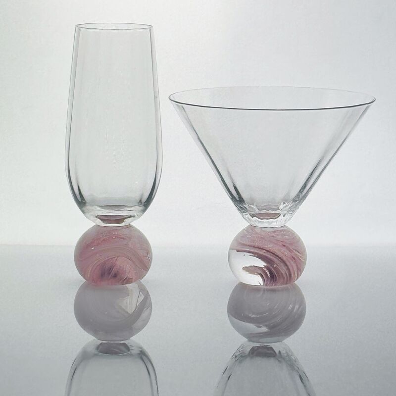 kualitas High Clarity Pink Cloud Crystal Wine Glass Set Designed for in Restaurants Bars and Wine Tasting Events Offering Superior Presentation pabrik