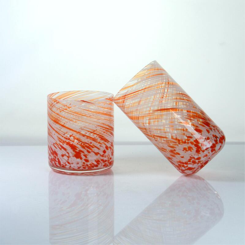 kualitas Orange Swirl Confetti Glass Cup yang Ditiup Tangan - Cangkir Minum Kerajinan untuk Wiski dan Koktail pabrik