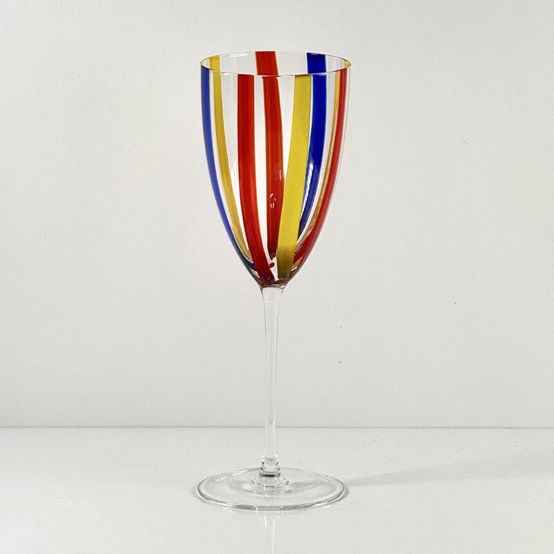 Kualitas Hand Blown Art Glass Goblet & Coupe Glass Set, Vibrant Red Yellow Blue Vertical Cane Stripes Murano Style Stemmed Wine & Martini Glasses for Bar, Party & Gift pabrik