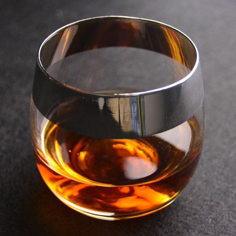kualitas Round Handmade Whiskey Glass pabrik