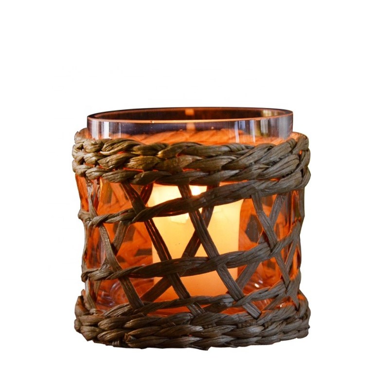 kualitas Round Creative Glass Candle Holders With Wicker Sleeve pabrik