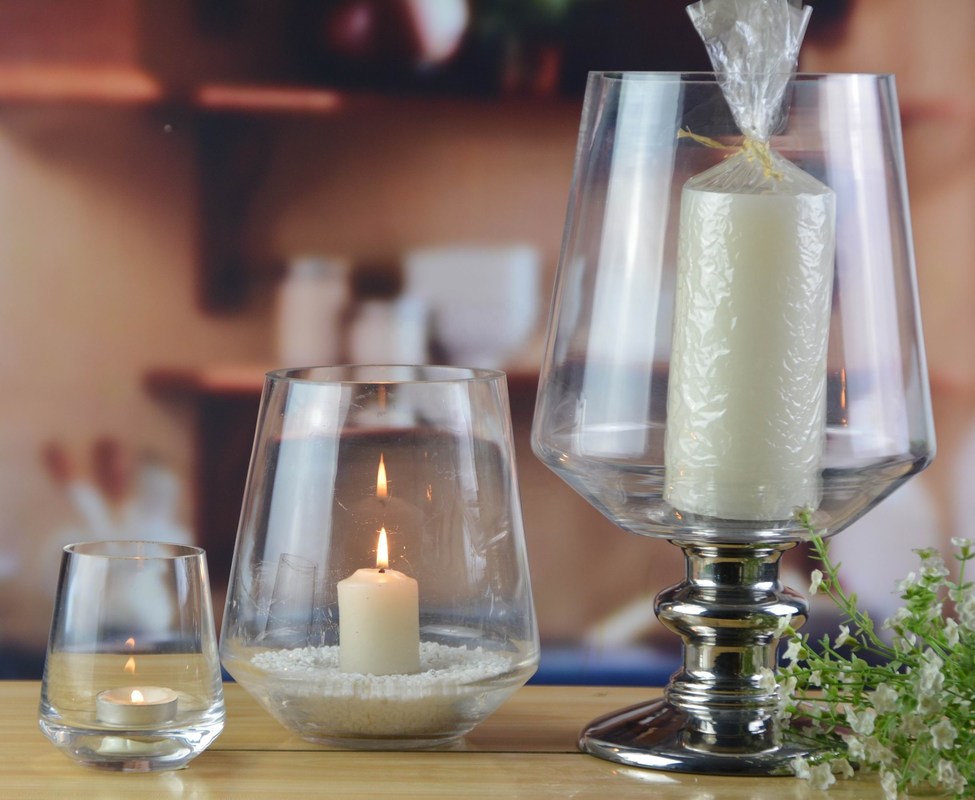 kualitas Handmade Ancient Pillar Candle Holders With Silver Foot pabrik