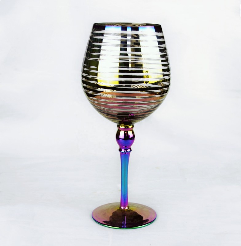 kualitas Laser Circles Pattern Iridescent Crystal Wine Glass With Pearl Stem pabrik