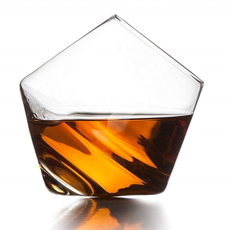 kualitas New Style Unique Shaped Crystal Whiskey Glasses , Tumbler Drinking Glass For Home pabrik