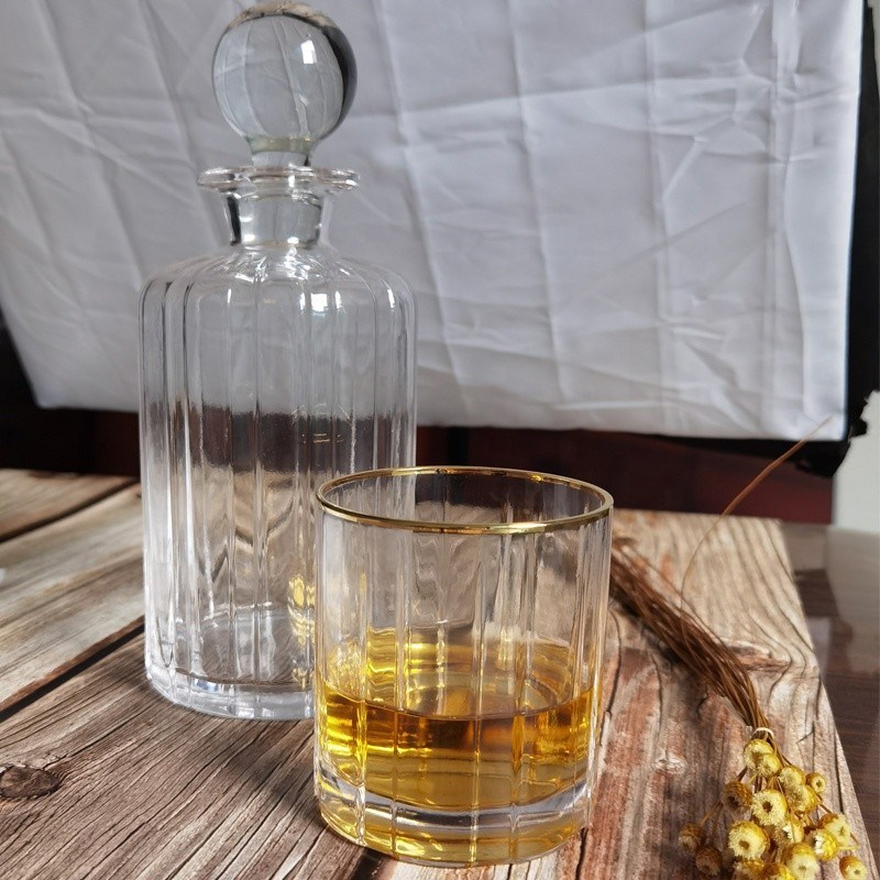 kualitas Customized Gold Rim Whole Set Handmade Whiskey Glass pabrik
