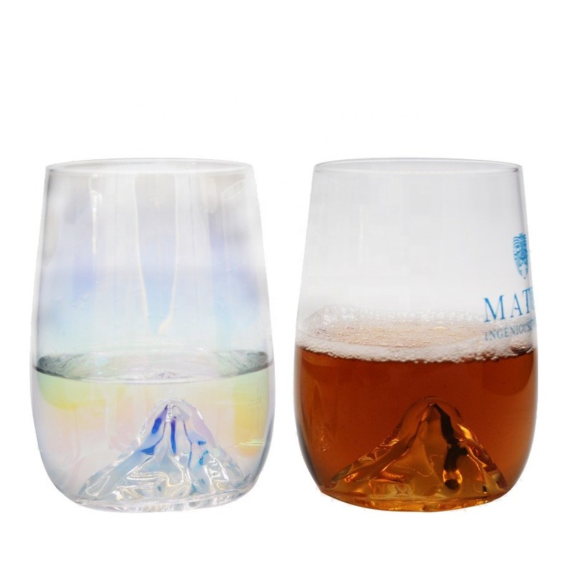kualitas 14 Oz Whiskey Glasses With Creative Ice Montain Bottom pabrik