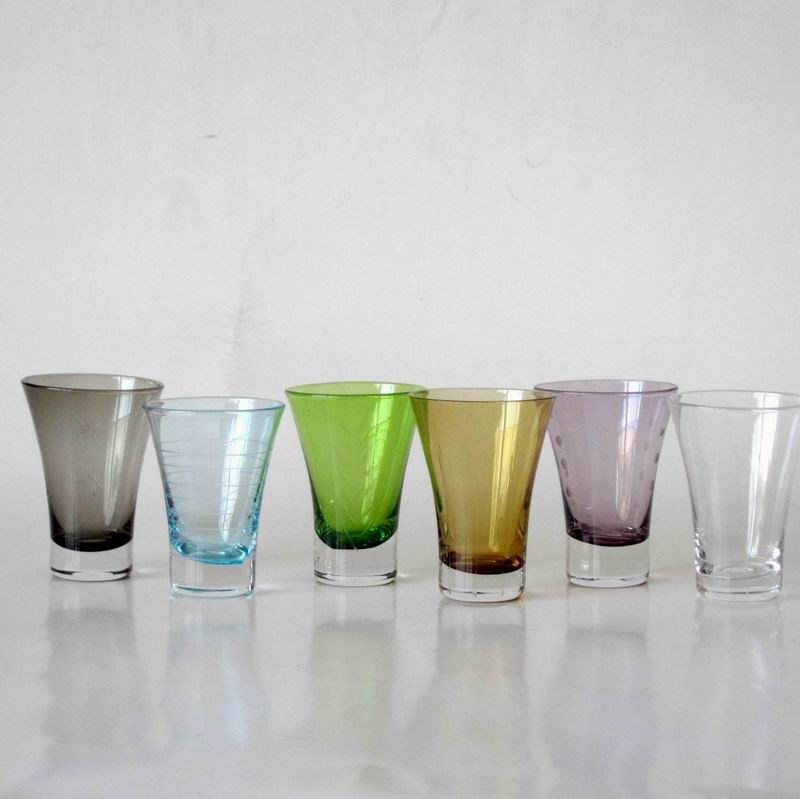 kualitas 2oz Six Color CIQ Unique Shot Glasses For Liqour Promotion pabrik