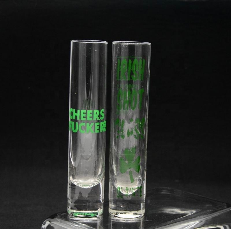 kualitas Long Sparkling Crystal Cocktail Glasses With Color Decal pabrik