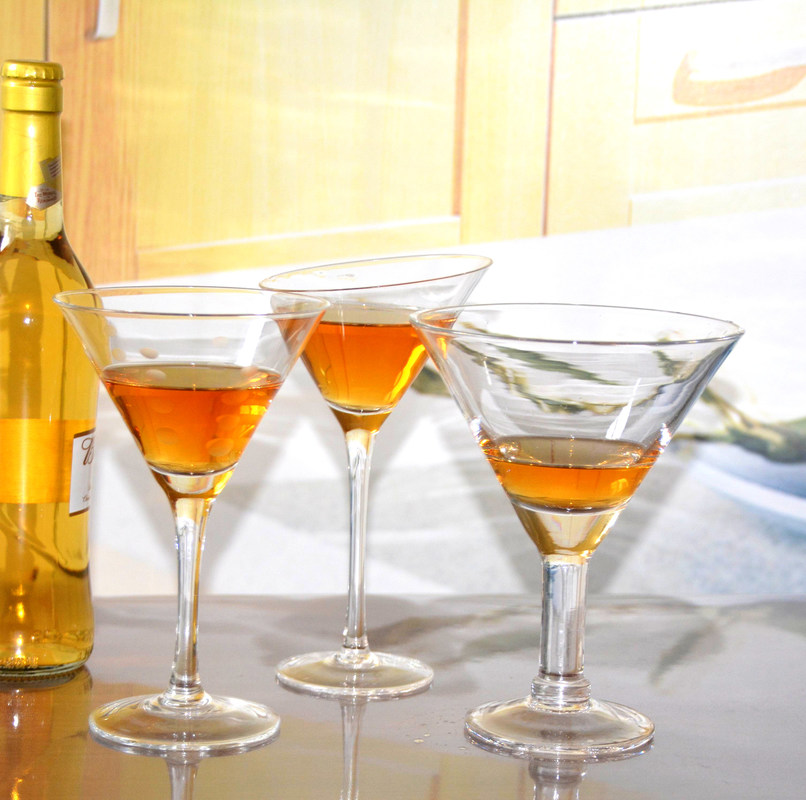 kualitas Unique Customization Thick Stem Crystal Cocktail Glasses pabrik