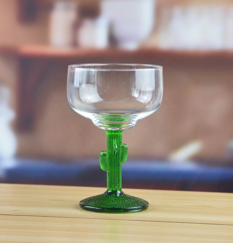 kualitas Ins Cactus Plant Stemed Round Vintage Martini Glasses pabrik