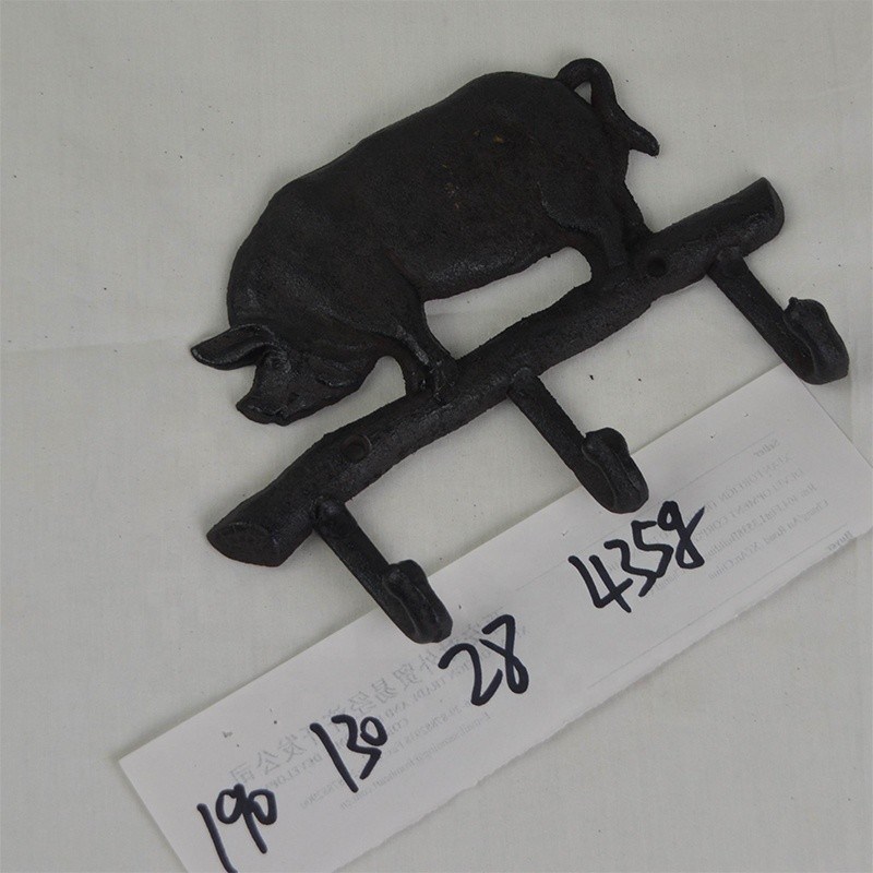 kualitas Pig Shape Vintage Decorative Iron Wall Hooks For Home pabrik