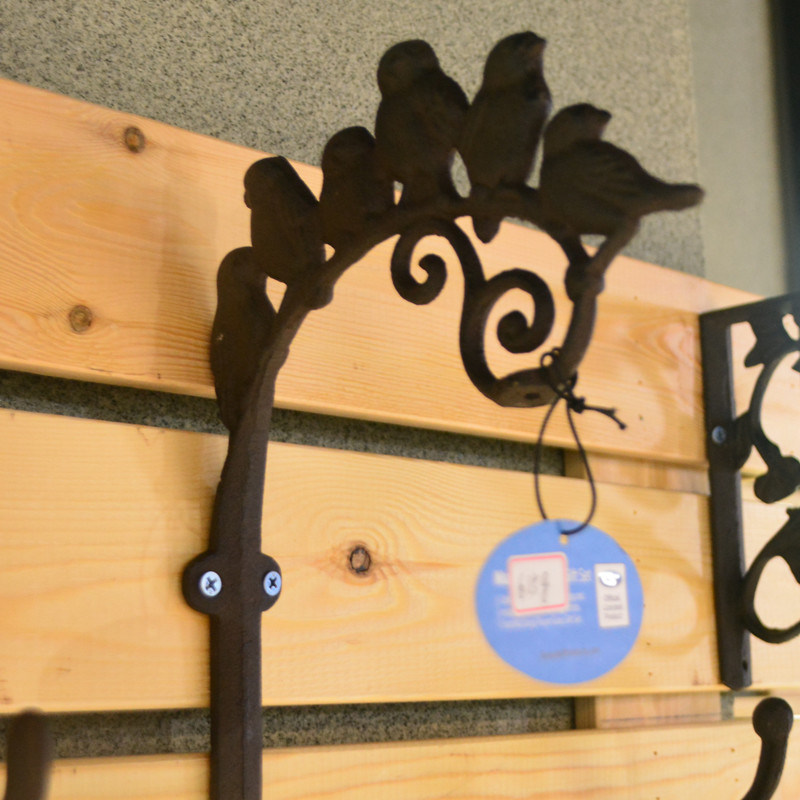 kualitas Pig Shape Vintage Decorative Iron Wall Hooks For Home pabrik