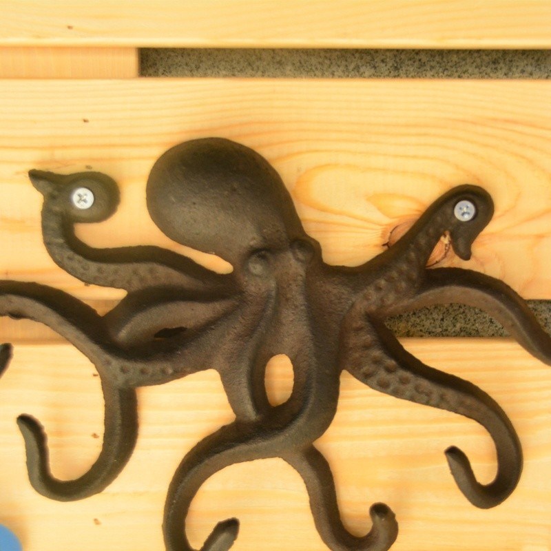 kualitas Wall Mounted Creative Octopus Cast Iron Hat Hooks pabrik