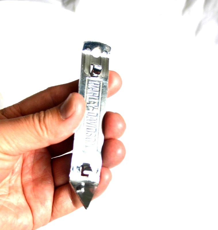 kualitas Embossed Brands Logo Vintage Stainless Steel Bottle Opener pabrik