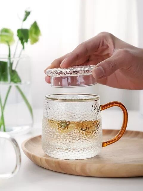 kualitas Handmade Glass Tea Mug With Embossed pattern High Borosilicate GlassTea Cup Tumbler Drinking Glasses pabrik