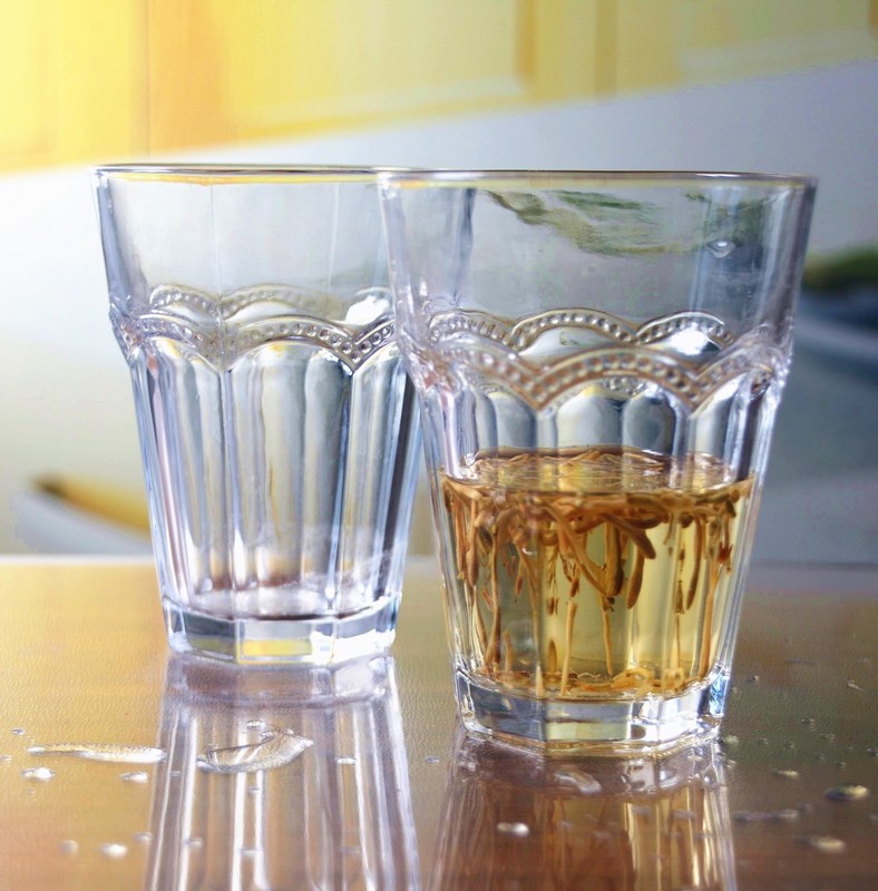 kualitas Stemless Embossed Multiple Tangent 10 Oz Glass Tumbler pabrik