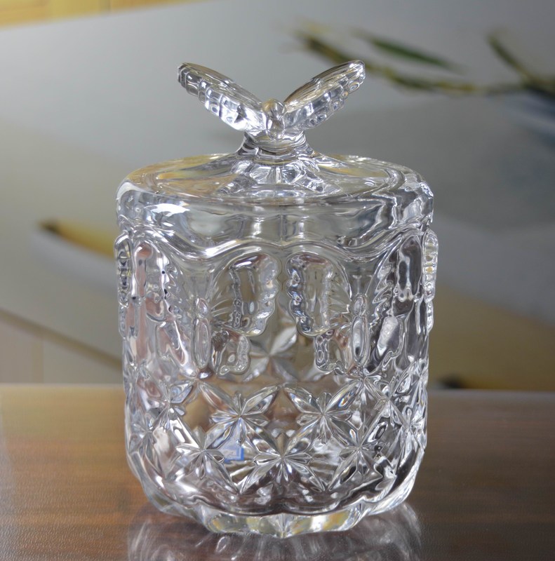kualitas Butterfly Embossed Creative Crystal Glass Storage Jars pabrik