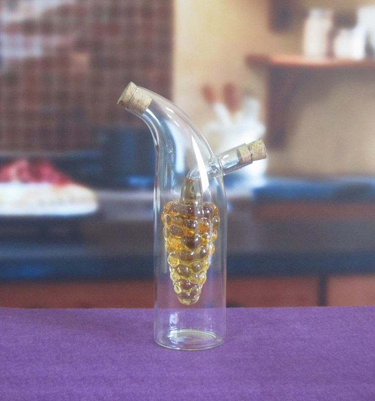 kualitas Double Layer Grape Shape Glass Canister With Lid For Oil pabrik