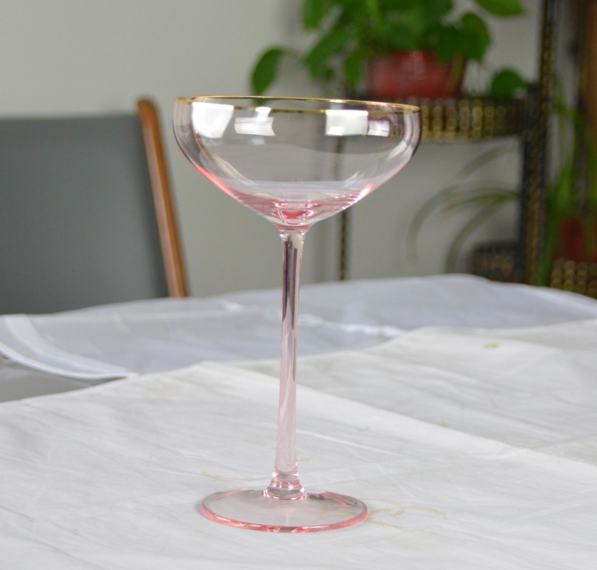 kualitas Pink Crystal Cocktail Glasses pabrik