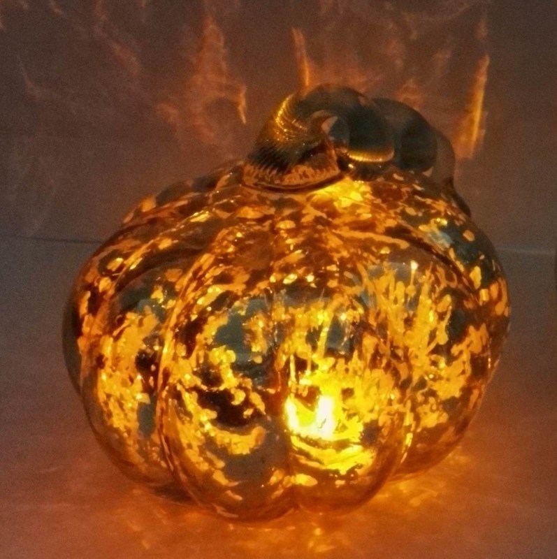 kualitas Pumpkin Lantern Antique Glass Candle Holders For Halloween pabrik
