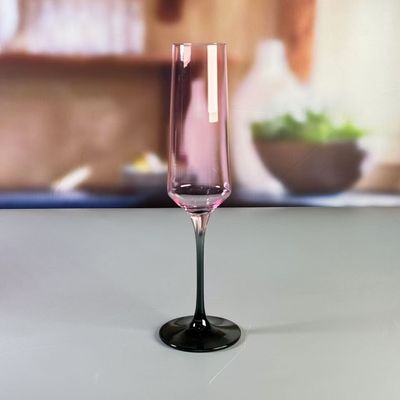 kualitas Hand-blow Color Gradient Wine Glass Set High Quality Crystal Wine Glass For Gift For Weeding pabrik