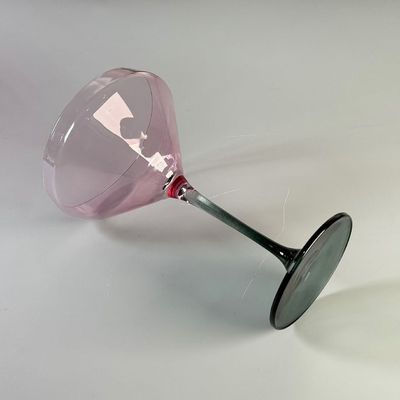 kualitas Hand-blow Color Gradient Wine Glass Set High Quality Crystal Wine Glass For Gift For Weeding pabrik