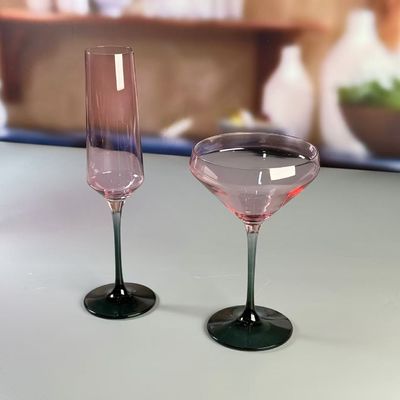 kualitas Hand-blow Color Gradient Wine Glass Set High Quality Crystal Wine Glass For Gift For Weeding pabrik