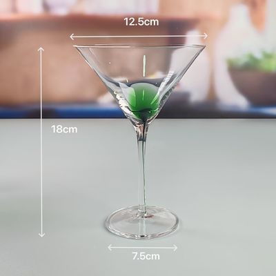 kualitas 530ml Volume Disesuaikan Handblow Jelas Kaca Anggur Merah Kaca Martini Cocok untuk pesta Sampel yang tahan lama Bergaya Dalam 7 hari pabrik