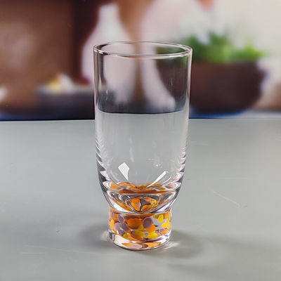 kualitas Handmade Modern Design Colorful Cocktail Drinking Glasses Custom Confetti Beverage Highball Glass pabrik