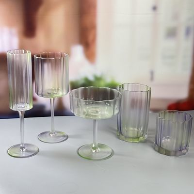 kualitas Tri-color Gradient Frosted Champagne Glass Customized Sprayed Color pabrik