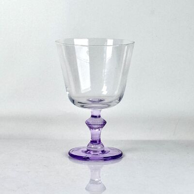 kualitas 4‑Pack Vintage Purple Stem Wine Glasses, Assorted Shapes Clear Cup with Decorative Purple Stem, Handblown Glass Goblets for Wedding Party Home Tabletop Decoration pabrik