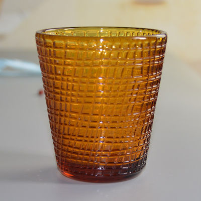 kualitas Embossed Linen Pattern Solid Amber Glass Tea Light Holders pabrik