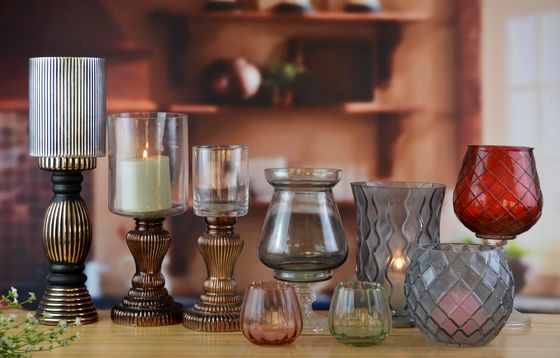 kualitas Handmade Ancient Pillar Candle Holders With Silver Foot pabrik