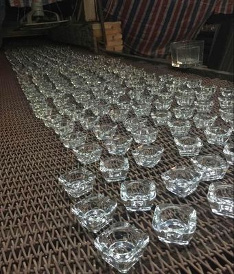 kualitas Mini Size Sqaure Glass Votive Candle Holders For Tealight pabrik