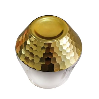 kualitas 400ml Hand Cut Gold Honeycomb Crystal Wine Glasses pabrik