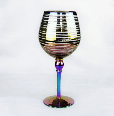 kualitas Laser Circles Pattern Iridescent Crystal Wine Glass With Pearl Stem pabrik