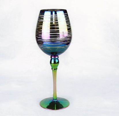 kualitas Laser Circles Pattern Iridescent Crystal Wine Glass With Pearl Stem pabrik
