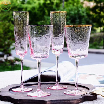 kualitas Hammer Texture Crystal Wine Glass In Triangle Shape pabrik