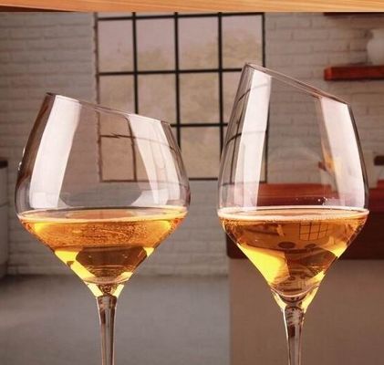 kualitas Customized Slanted Top Edge 450ml Fine Crystal Glasses pabrik