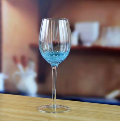 kualitas Handmade Ocean Blue Wine Goblet Glass With Sparkling Bubbles pabrik