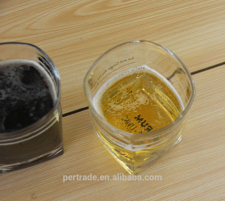 kualitas Set Of Four Square 240ml Fancy Whiskey Glass With Decal pabrik