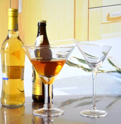 kualitas Unique Customization Thick Stem Crystal Cocktail Glasses pabrik