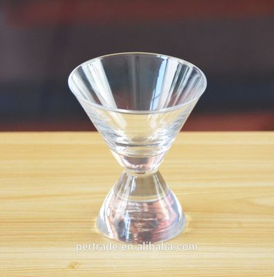 kualitas 80ml Heavy Duty Cone Stem Vintage Crystal Martini Glasses pabrik