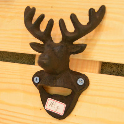 kualitas Home Decor Deer Head Brown Rust Cast Iron Bottle Opener pabrik