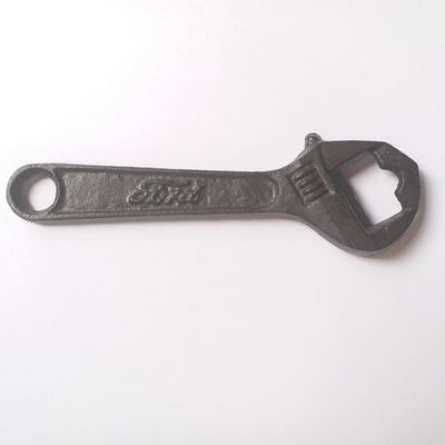 kualitas Spanner Shape Cast Iron Bottle Opener pabrik
