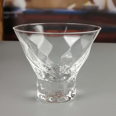 kualitas Lead Free Crystal Cocktail Glasses With Optical Diamonds Design pabrik